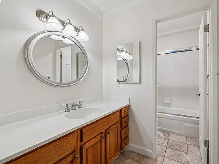 300 N Civic Dr #403 — Photo 7