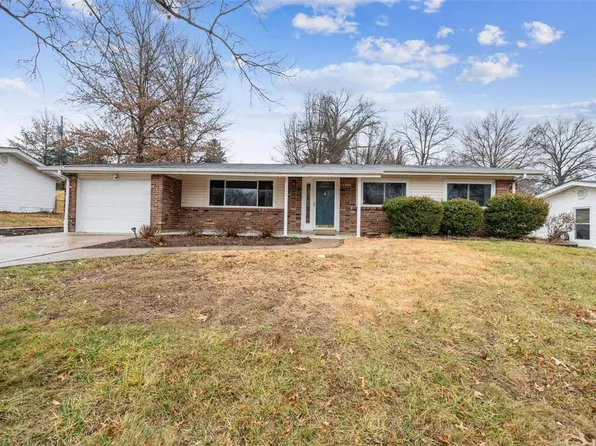804 Parkfield Ter, Ballwin, MO 63021