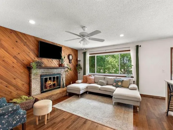 4513 Scott Trl #1, Saint Paul, MN 55122