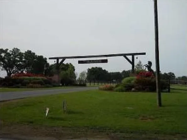 27 Saddle Dr, Opelousas, LA 70570