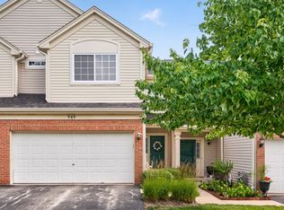 949 Tanager Ct, Lombard, IL 60148