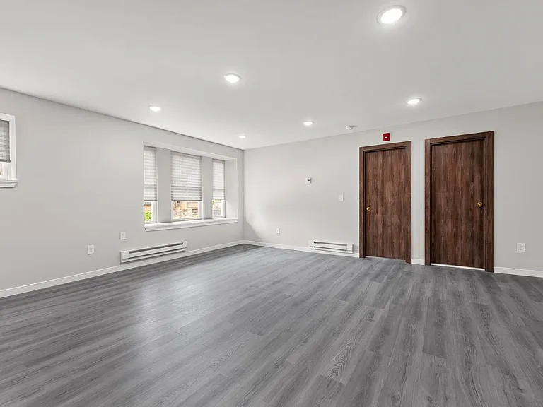 1863 W Nedro Ave — Photo 7