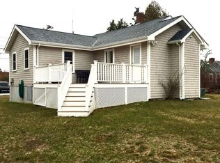 34 Chapel Rd, Mattapoisett, MA 02739