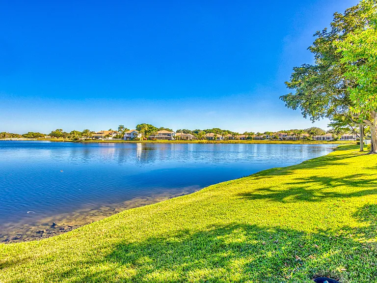 919 Augusta Pointe Dr — Photo 51