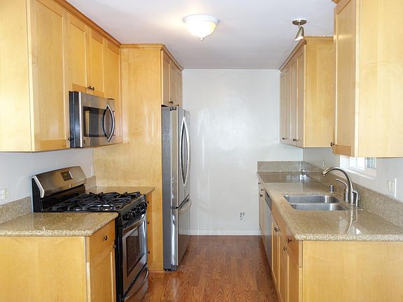 5th image of 610 E Palm Ave APT A