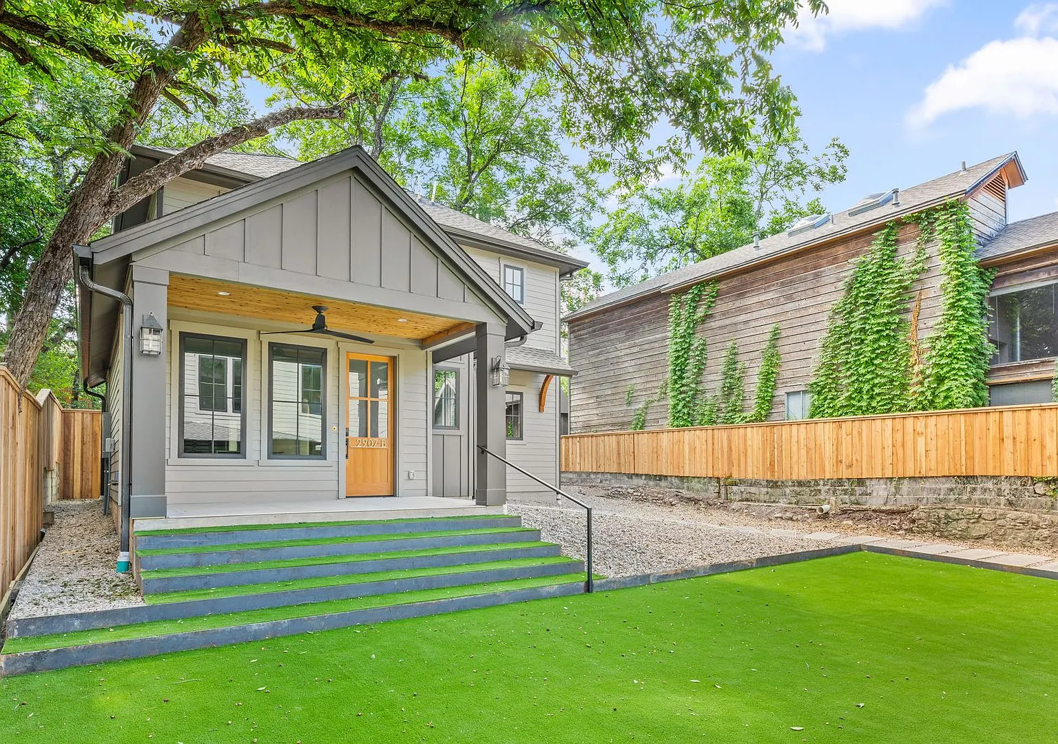 2907 Beanna Street — Photo 4
