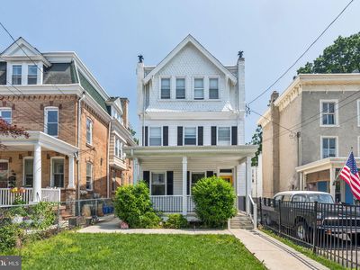 451 Green Ln, Philadelphia, PA, 19128