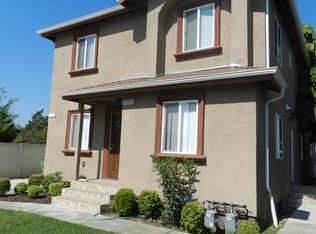 1205 E 43rd Pl, Los Angeles, CA 90011
