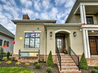 9259 Parkside Dr, Prairie Village, KS 66207