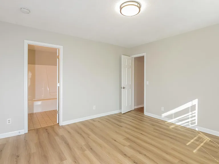 5291 Villa Ct — Photo 13