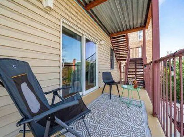 2408 Summit Avenue image 13 of 26