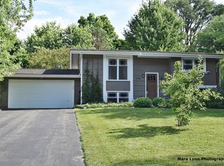 1528 Sherman Ave, Geneva, IL 60134