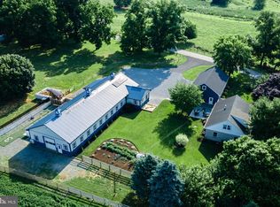 238 Snake Ln, Kinzers, PA 17535