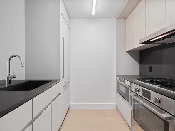 10 East 29th Street image 3 of 29