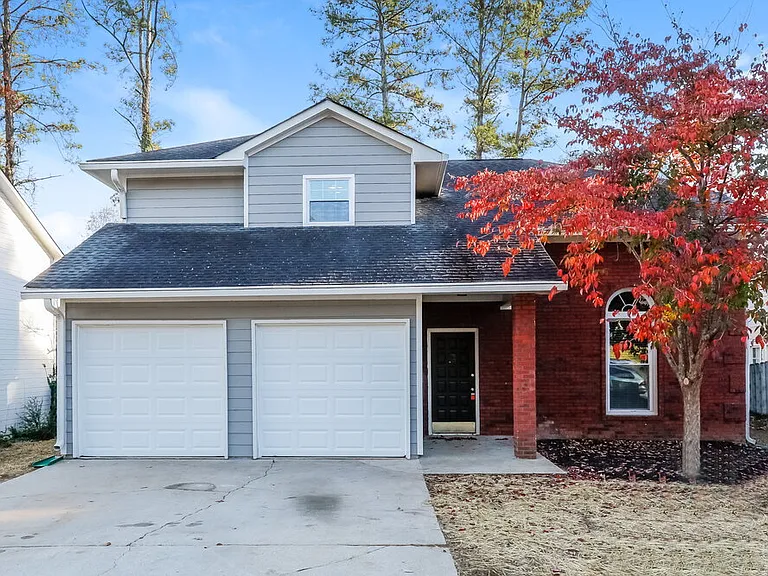 2104 Watercrest Cir — Photo 1
