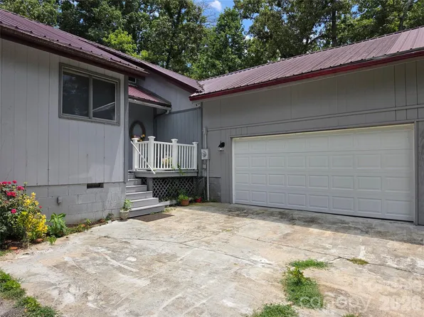 214 Big Bear Blvd, Old Fort, NC 28762