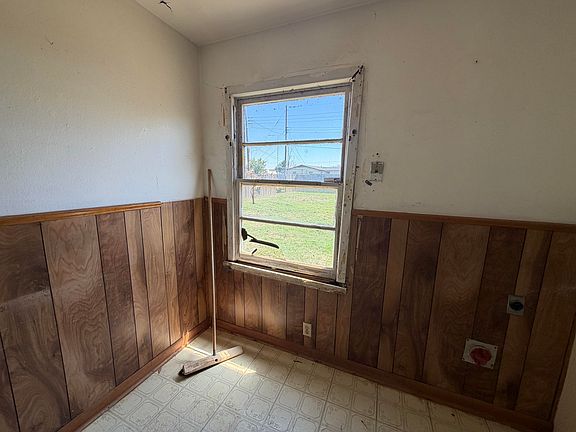 3rd image of 203 53rd St