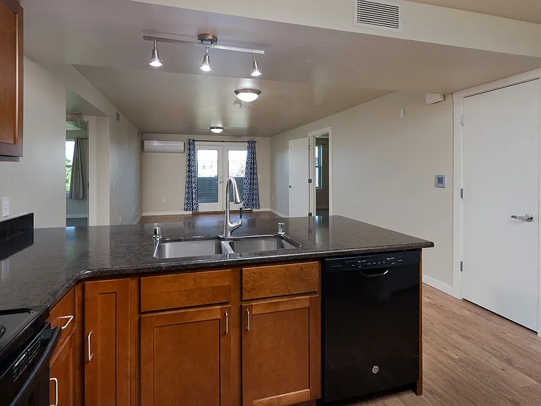 210 S Cottonwood Rd #208 — Photo 33