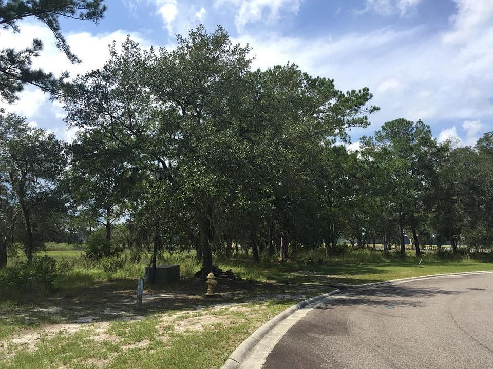 1st image of 4 Lady Elizabeth Dr