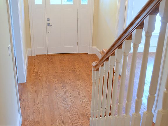 Foyer / Stairs