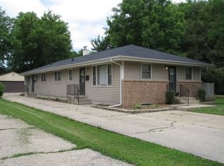 546 Pearl Ave, Loves Park, IL 61111
