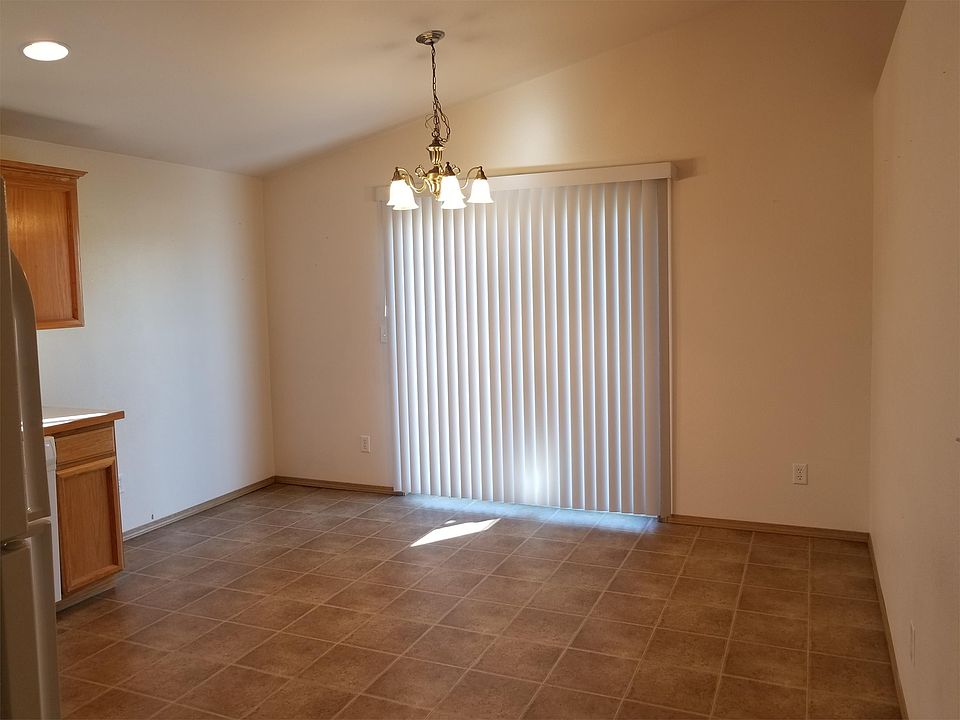 2nd image of 4505 Moline Ln
