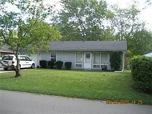 2103 Southwood Dr photo 1
