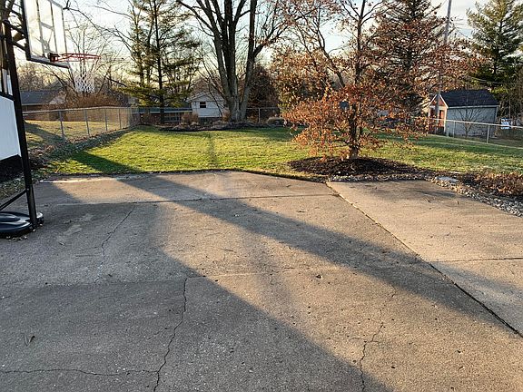 4th image of 315 Hall Ave