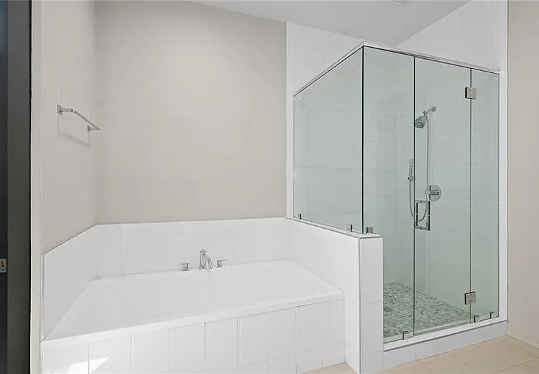 721 Longleaf Dr NE #6 — Photo 23