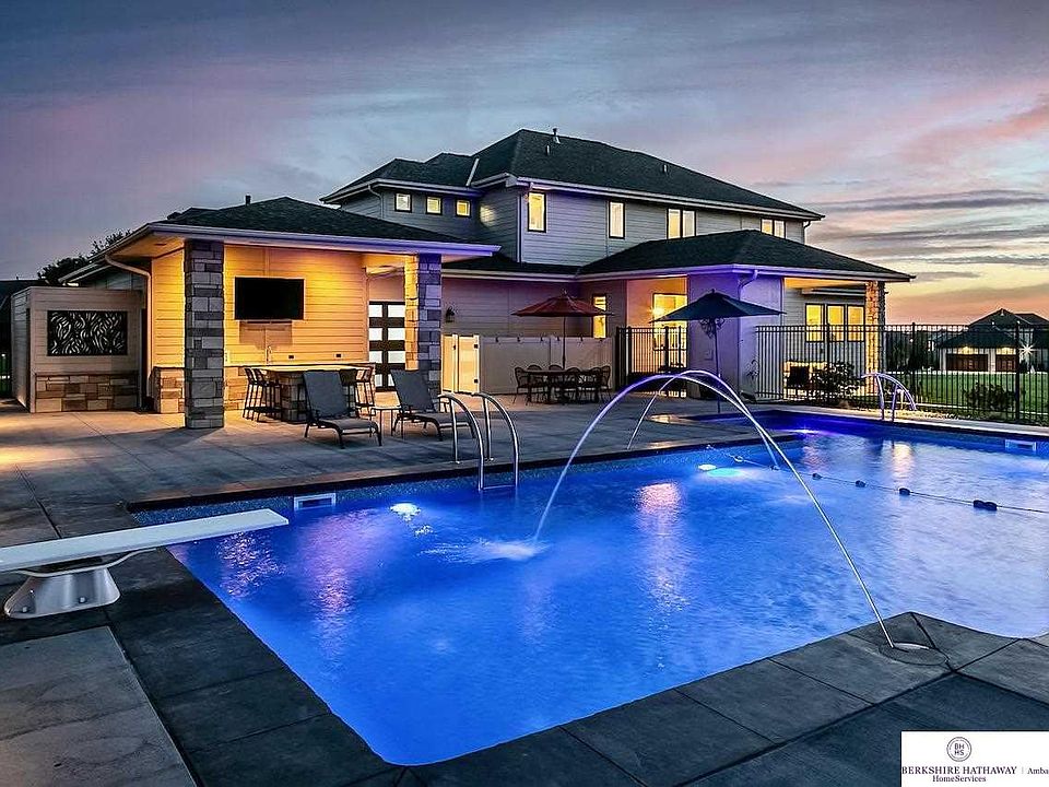1st image of 19218 Grande Avenue Cir