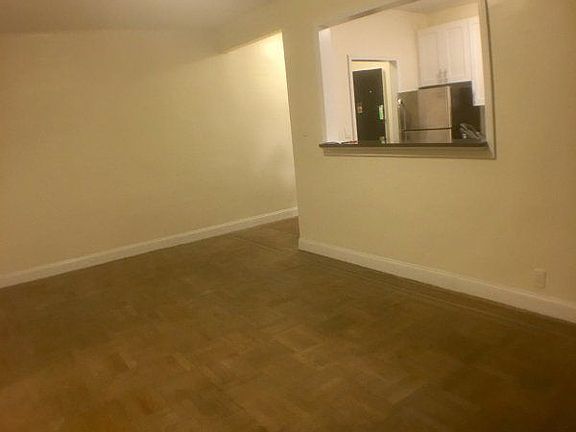 4th image of 221 Linden Blvd APT B5