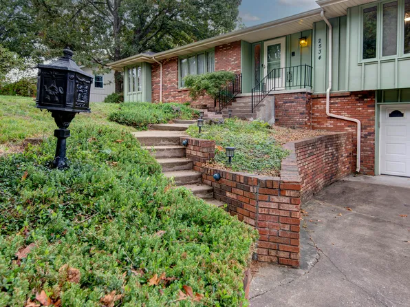 2534 W Grayrock Street, Springfield, MO 65810