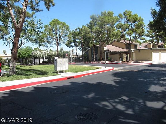 4th image of 2367 Pickwick Dr #0