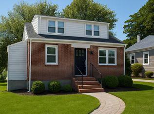 2901 Willoughby Rd, Parkville, MD 21234