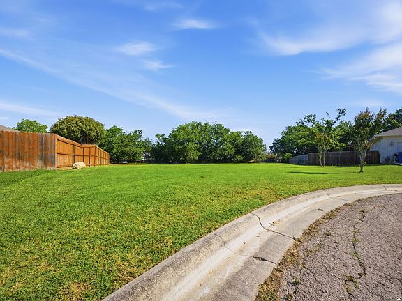 4th image of 0 Castle Hill LOT 20