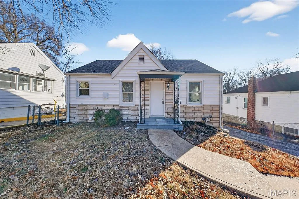 10066 Dorothy Ave photo 1