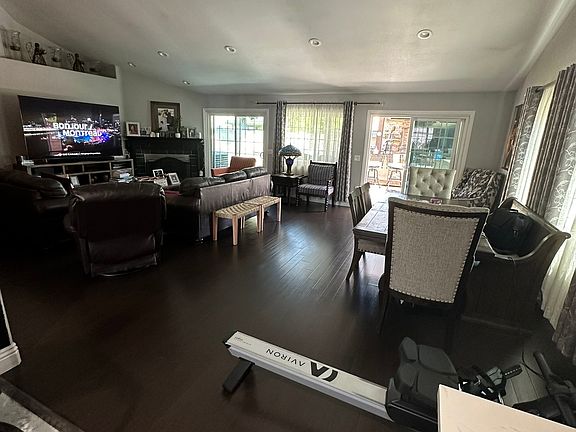5th image of 20608 Vendale Dr