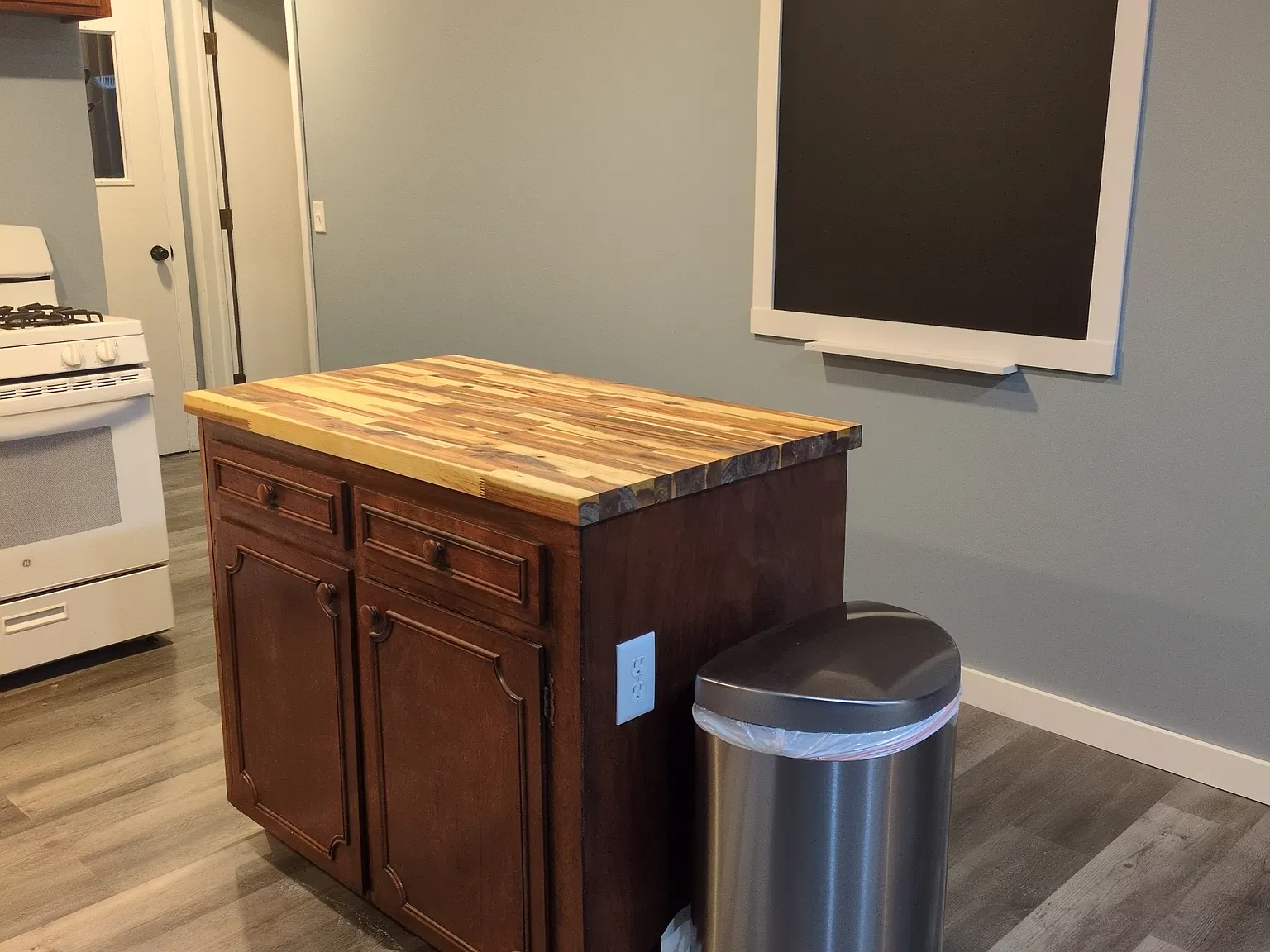 3 bed, 1764 sqft, $2,200 — Photo 4