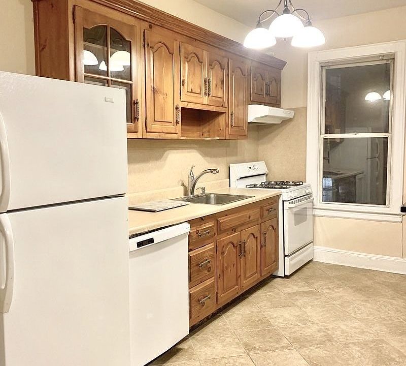 1st image of 2369 33rd St #1