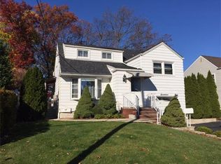 17 Stevenson St, Parlin, NJ 08859