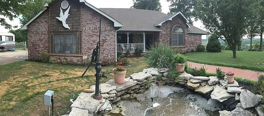 1st image of 371 Blackberry Ln