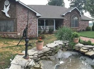 371 Blackberry Ln, Powell, MO 65730