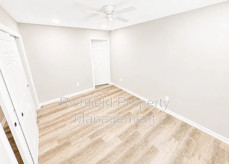 2511 Columbia Ave #A — Photo 8