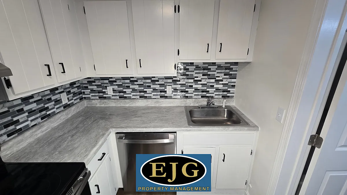 Building Photo - 85 E Ridge Rd #A