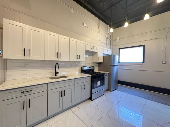 563 Avenue A image 1 of 7
