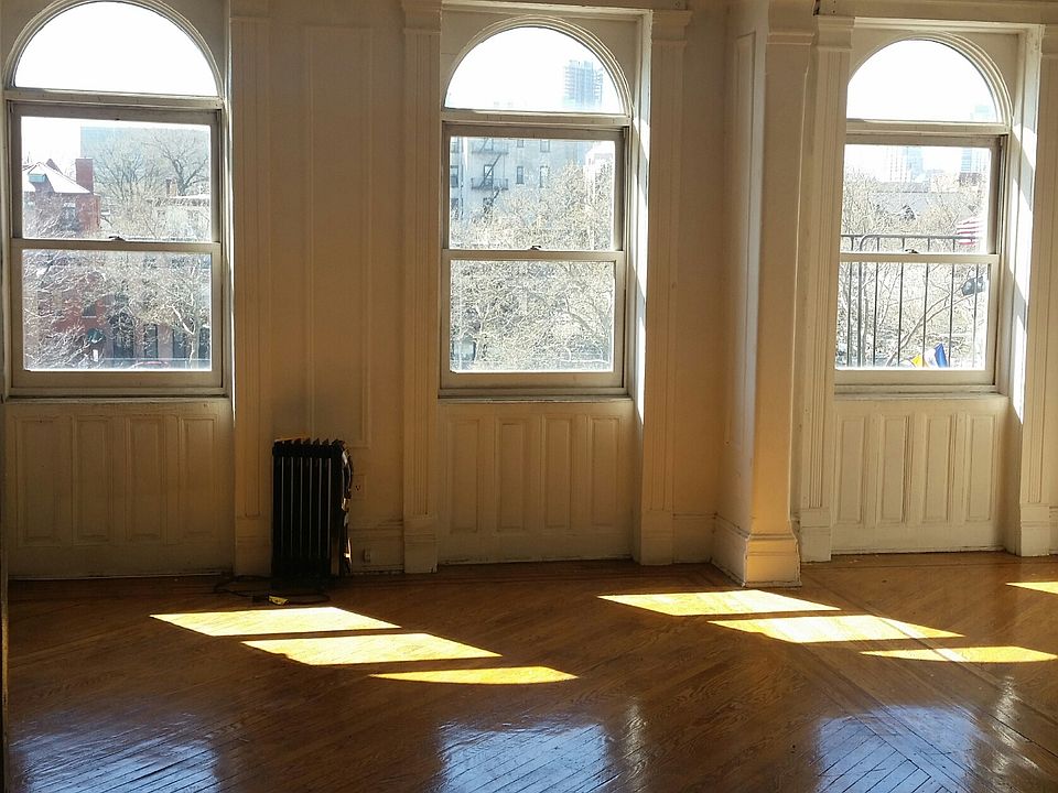 1st image of 407 Washington Ave APT 4D