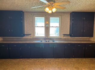 609 S East St, New Athens, IL 62264