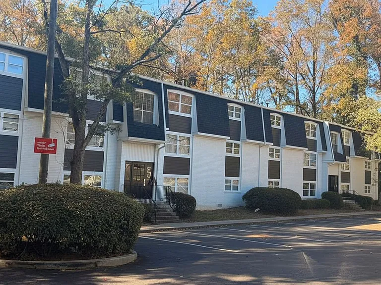 Skye at East Lake — Photo 17