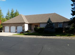 1261 NE Granite Ridge St, Roseburg, OR 97470