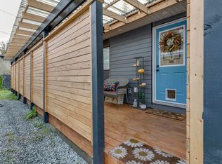 39768 Government Rd #4, Squamish, BC V8B0G3